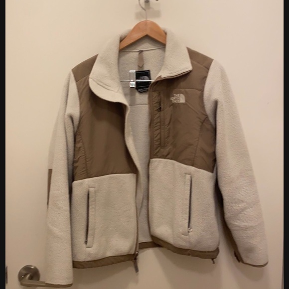North face beige fleece - Picture 2 of 3
